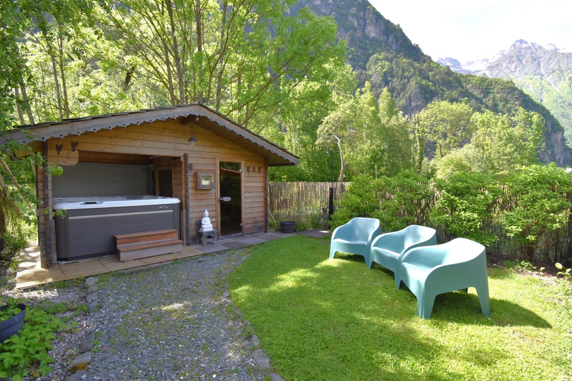 Bed and Breakfast La Cle Des Bois Ле-Бур-д'Уазан Экстерьер фото