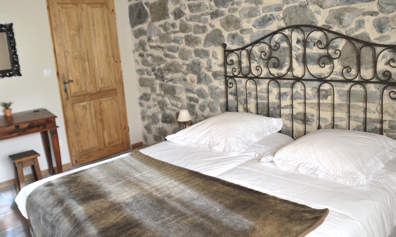 Bed and Breakfast La Cle Des Bois Ле-Бур-д'Уазан Экстерьер фото