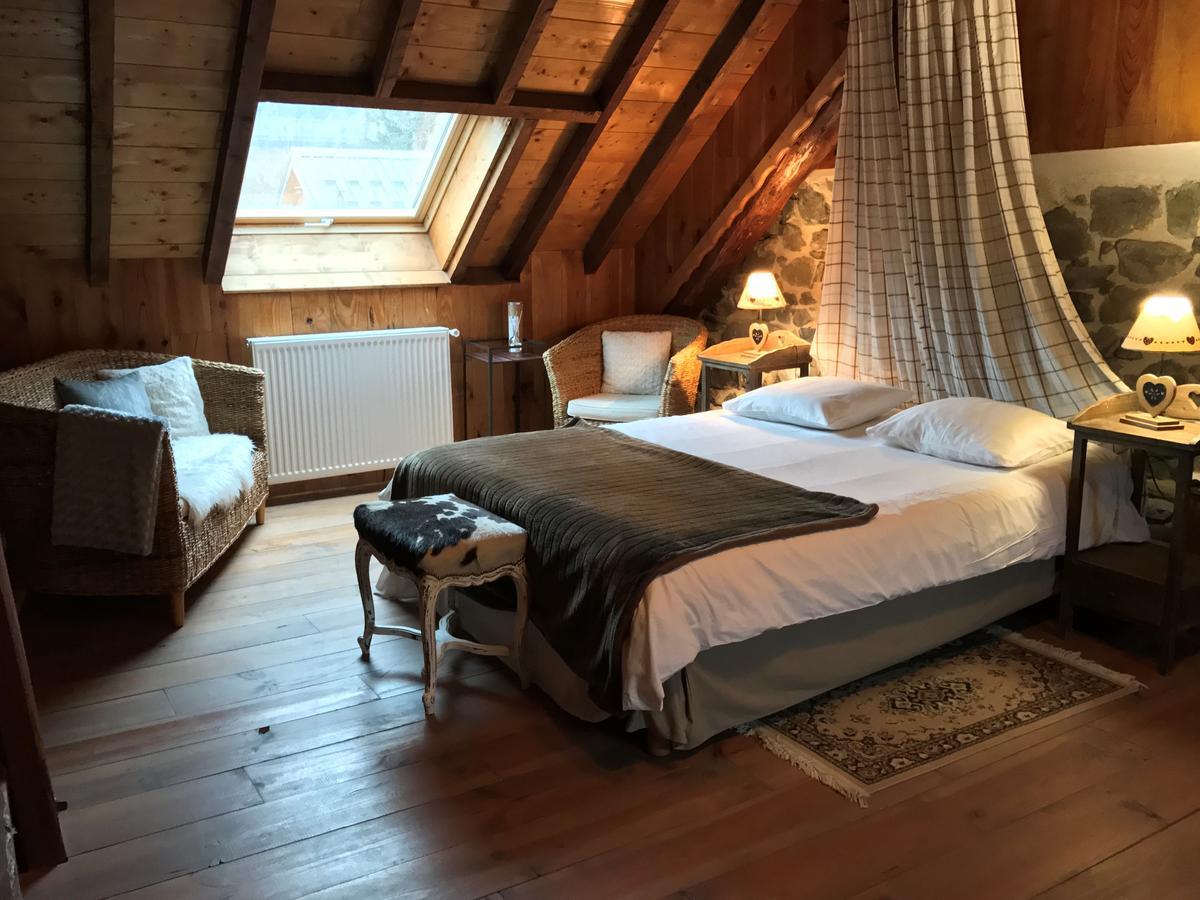 Bed and Breakfast La Cle Des Bois Ле-Бур-д'Уазан Экстерьер фото